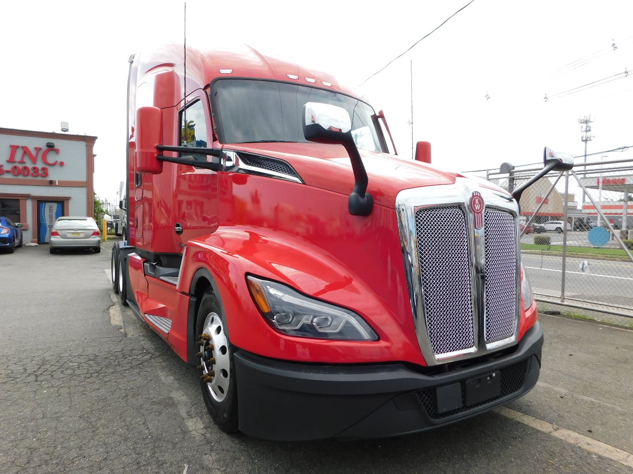 2022 KENWORTH t-680 Tandem Axle Sleeper #1 2022 KENWORTH t-680 Tandem Axle Sleeper #1
